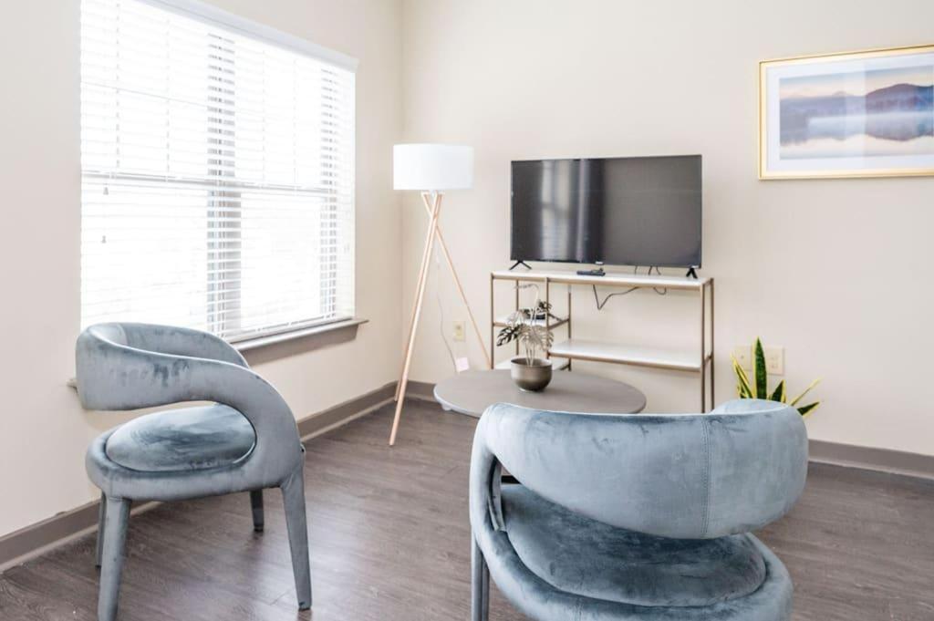 Urban 1Br In Uptown Area With Gym And Balcony Appartamento Charlotte Esterno foto